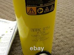 ENERPAC Portable Hydraulic Cylinder Single Acting, 12.57 cu in Oil Capacity